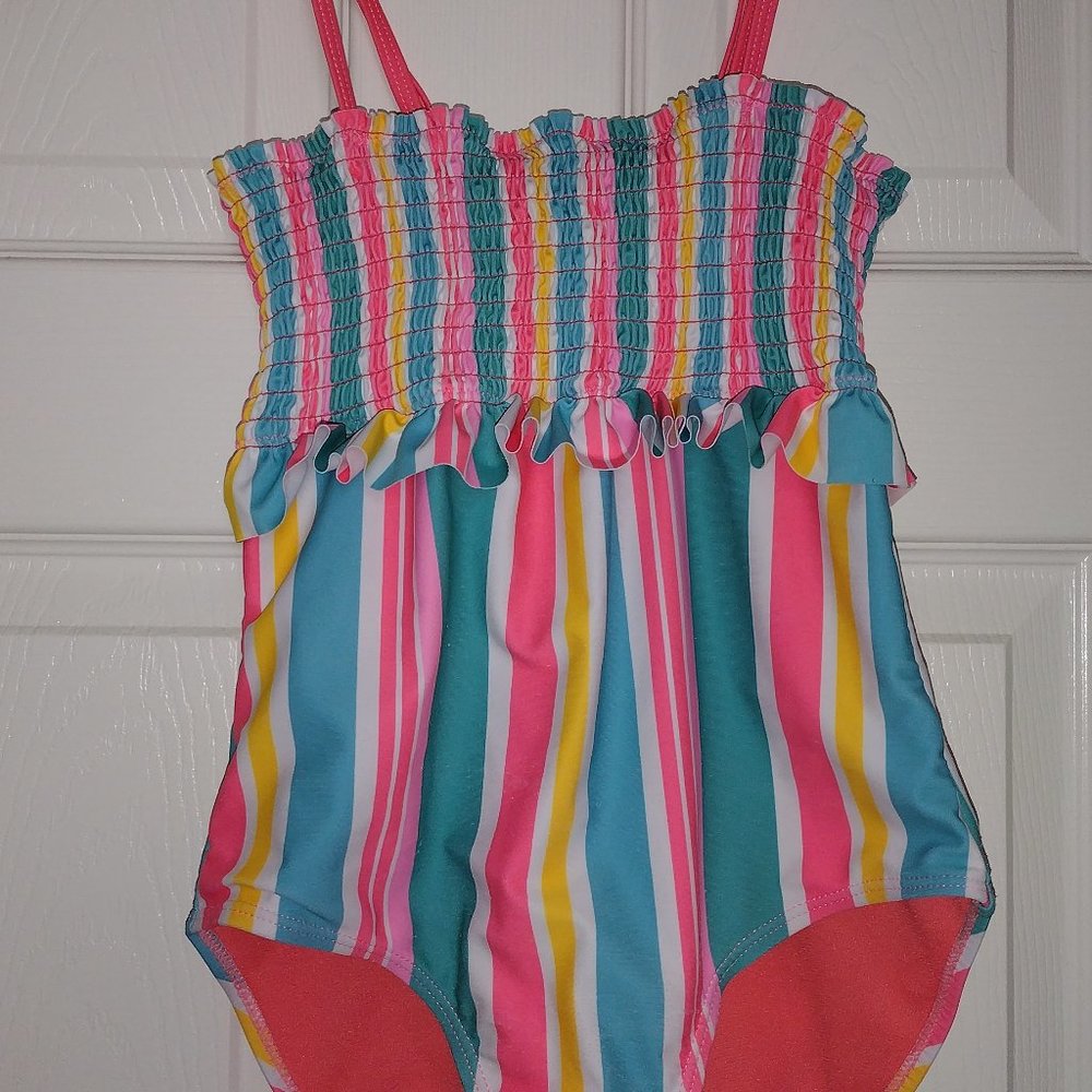 Girls one-piece bathing suit